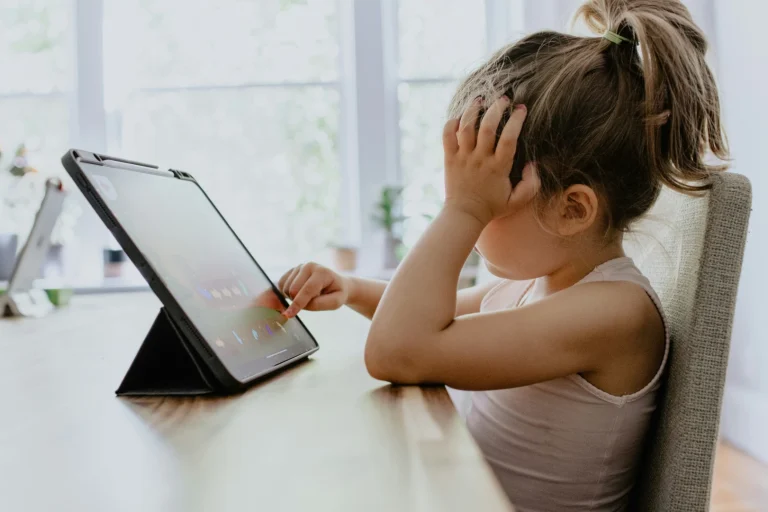 Objawy ADHD u&nbsp;dzieci – jak przebiega proces diagnostyczny?